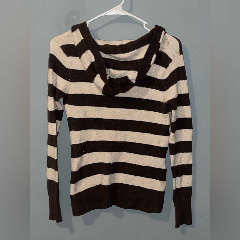 Sweater - Picture 4 of 4